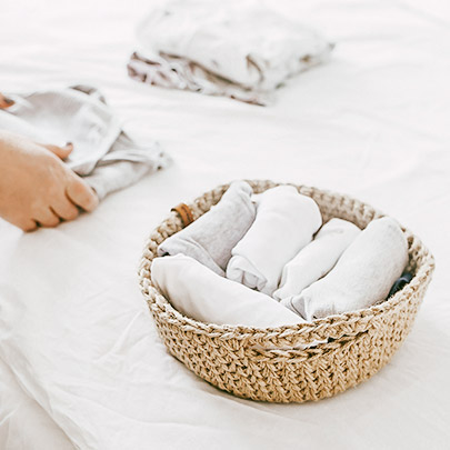 Düzenli Bir Gardırop için Konmari Katlama Teknikleri